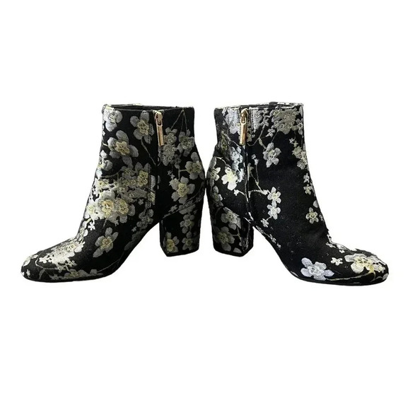 ☀️Karl Lagerfeld Paris Women’s Booties - Picture 2 of 6